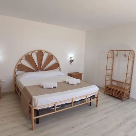 Greek Temple Apartment *